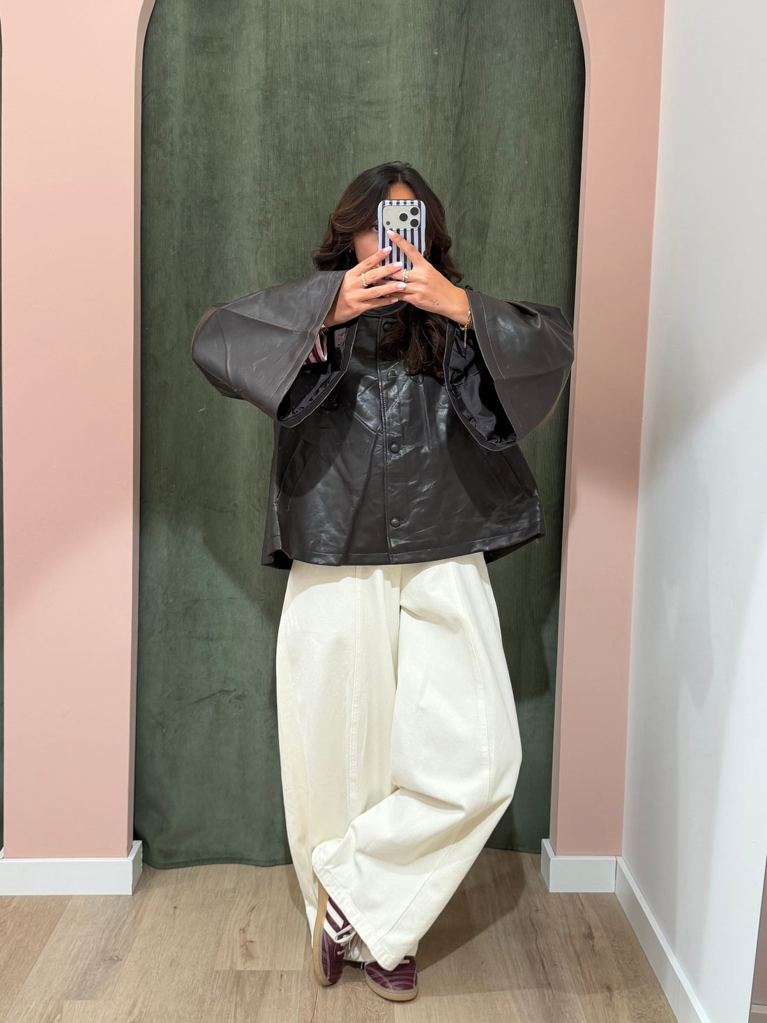 Cape ”Livia”